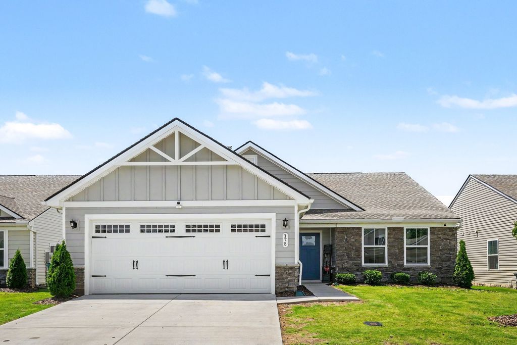 378 Carothers Way, White House