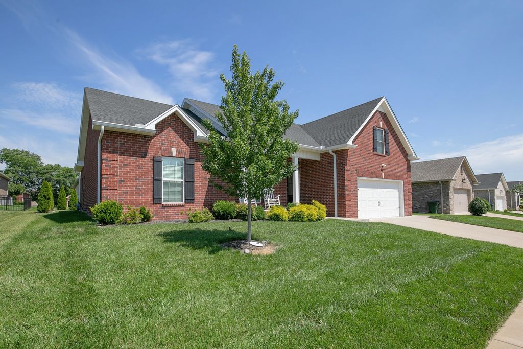 531 Dottie Dr, Gallatin
