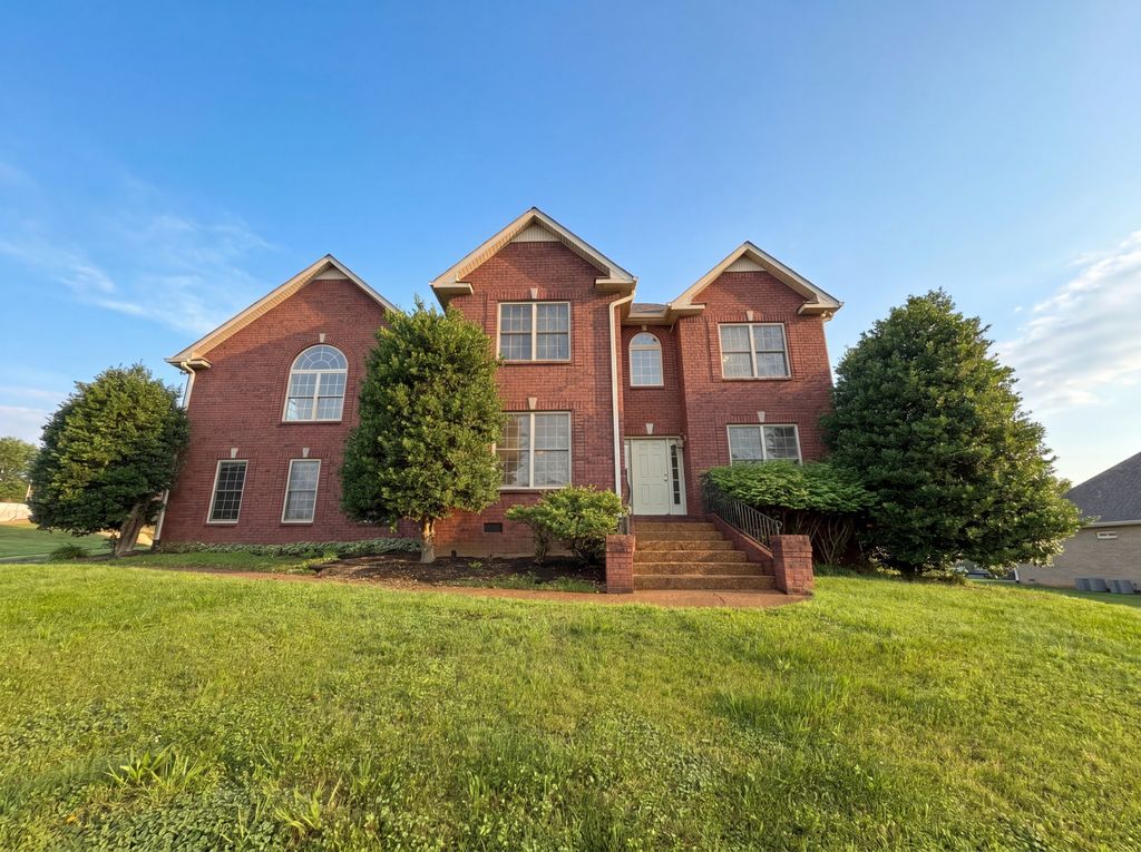 118 Pilot Knob Ln, Hendersonville