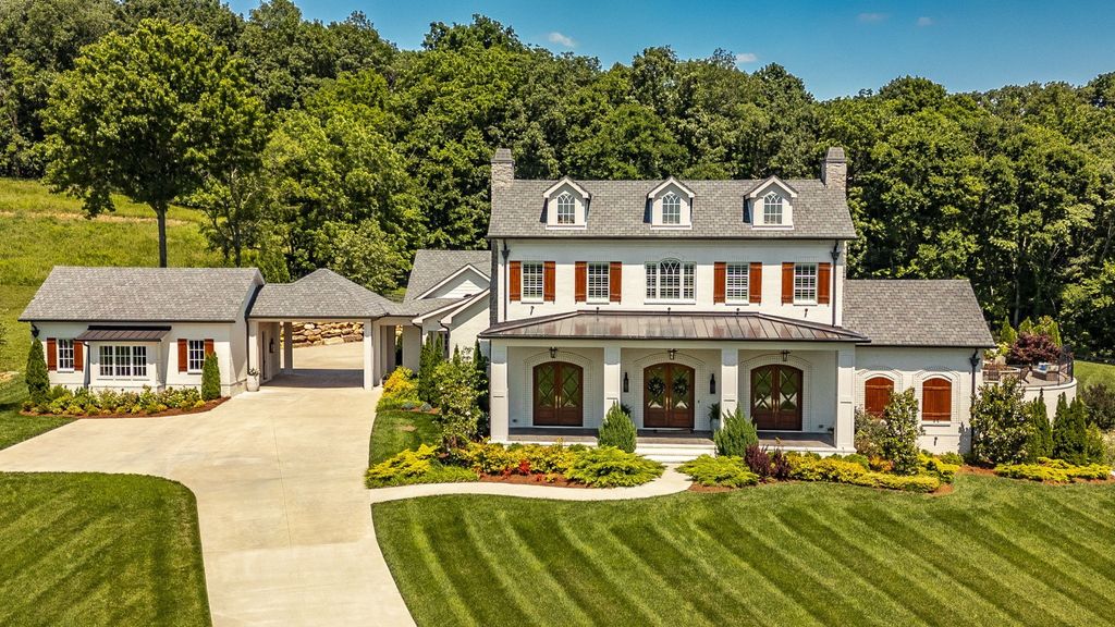 309 Hurt Rd, Hendersonville