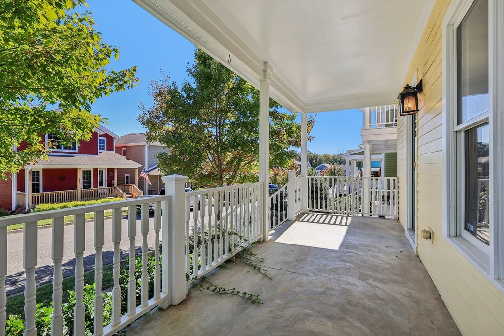 288 Augusta Ave, Pleasant View