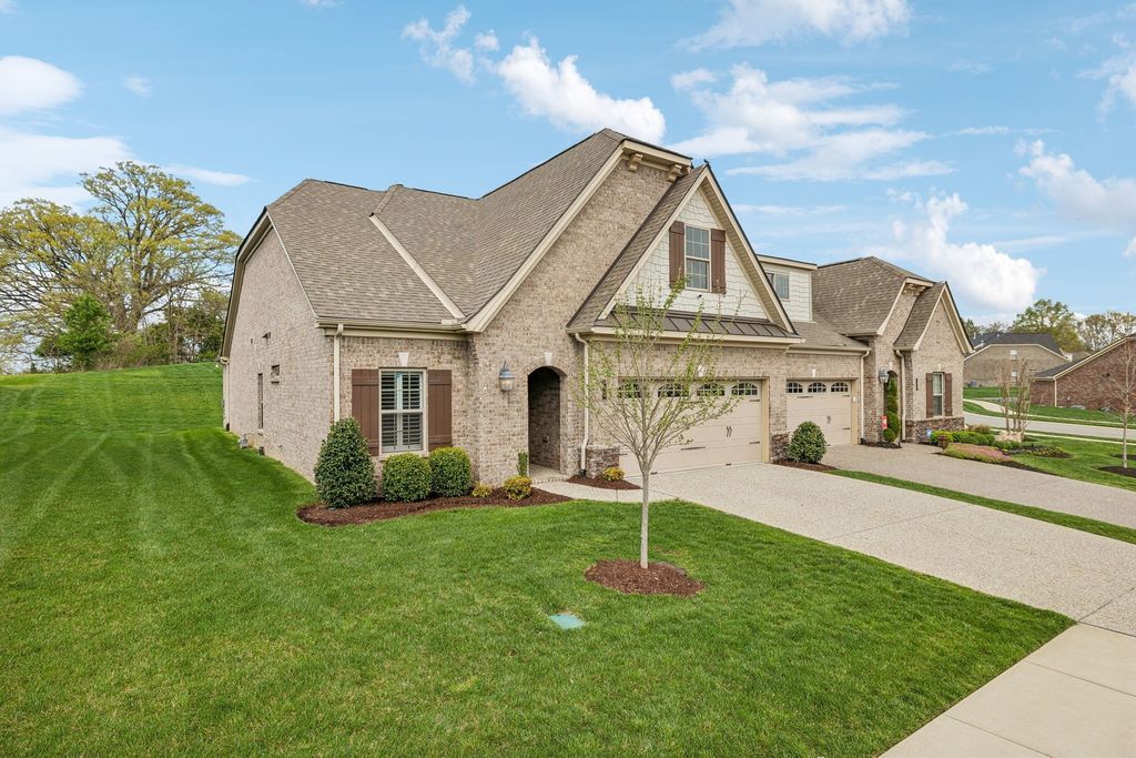 1064 Callaway Dr, Lebanon