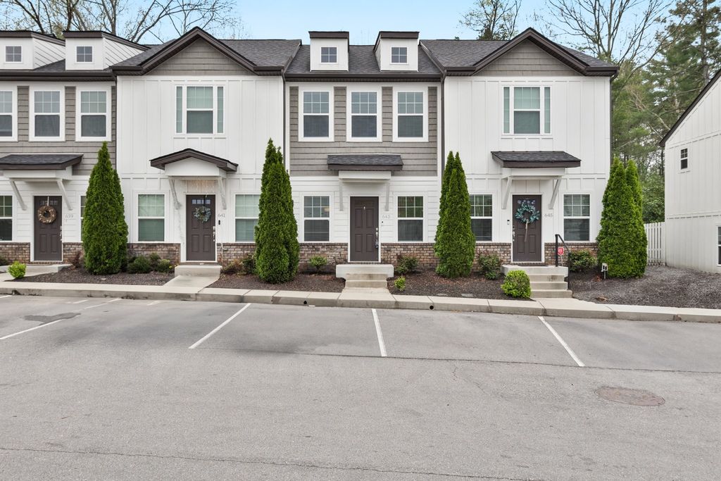 643 Bristol Creek Dr, Nashville