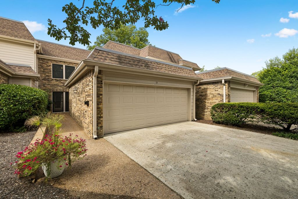 401 Bowling Avenue 15, Nashville