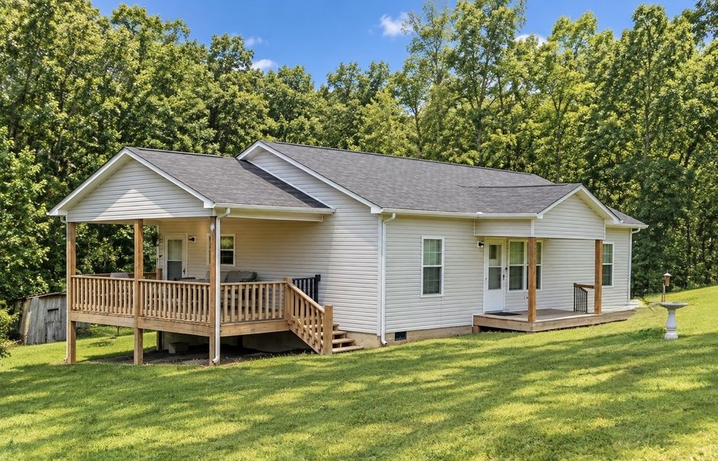 781 Sparta St, Spencer