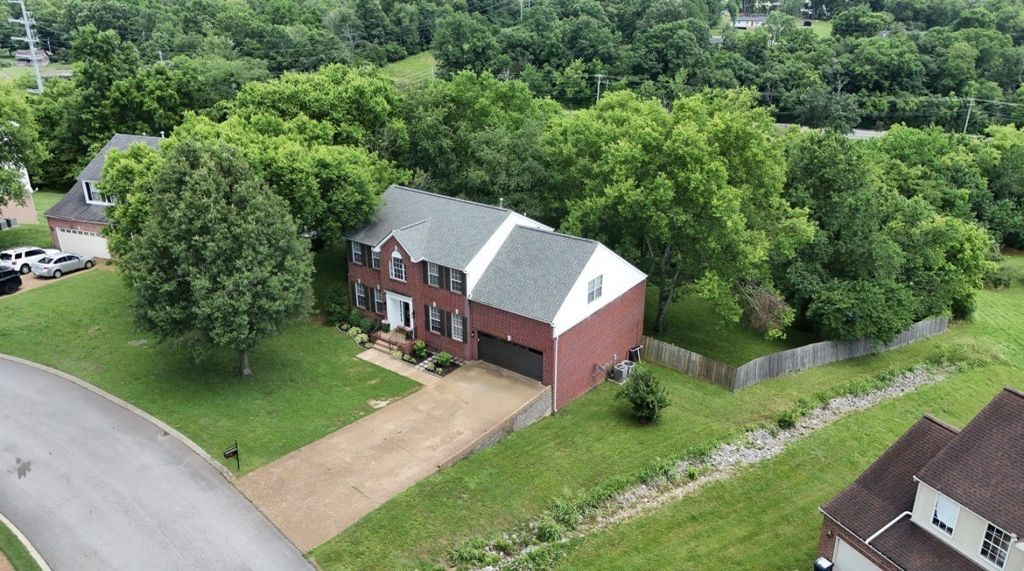 149 Grove Ln S, Hendersonville