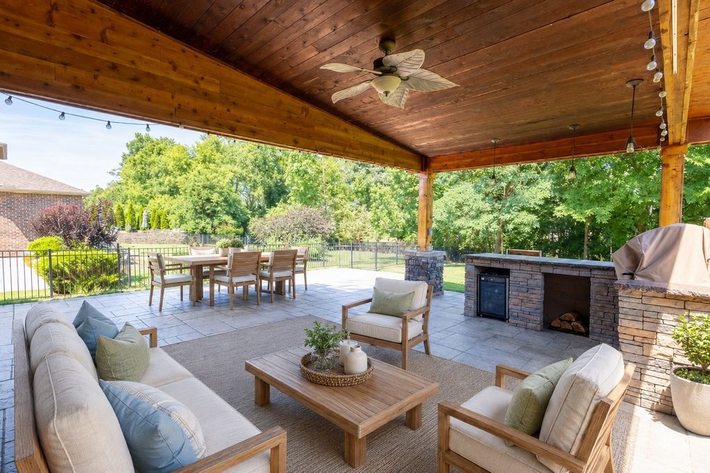 138 Sandpiper Cir, Hendersonville
