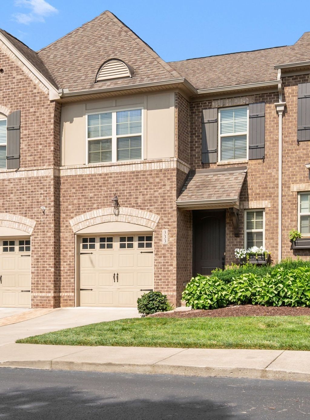 333 Coronado Pvt Cir, Hendersonville