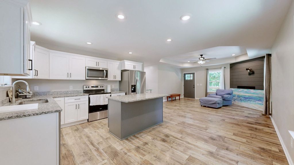 695 Hog Back Ridge Rd, Bethpage