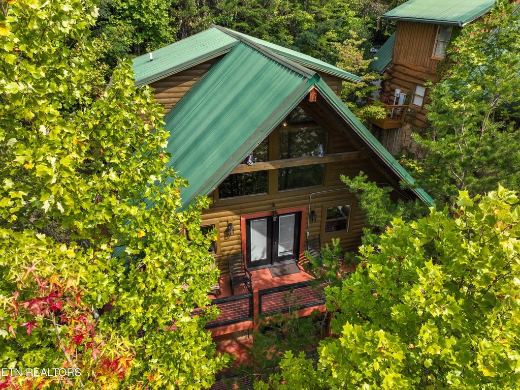 1615 Misty Hollow Way, Gatlinburg