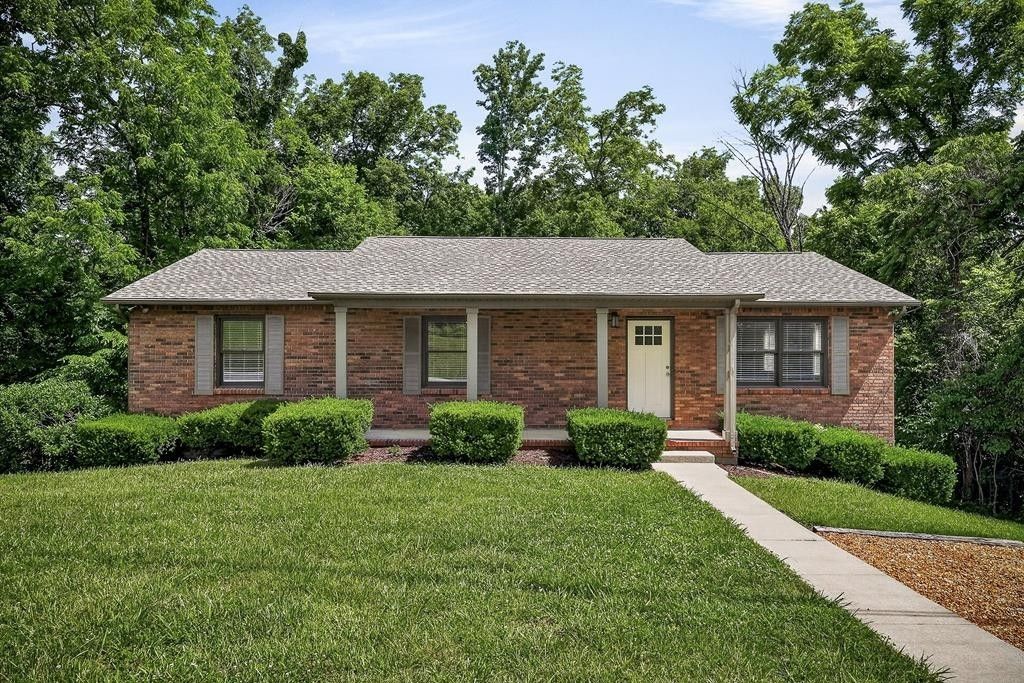 2600 Lake Valley Dr, Cookeville