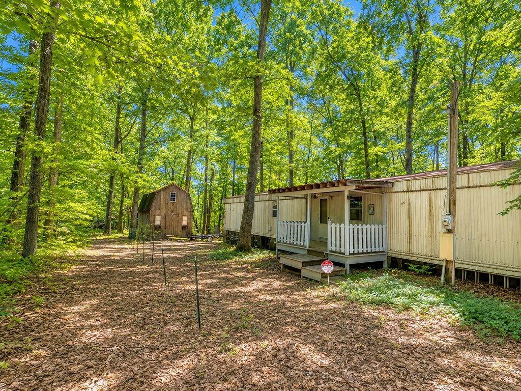 360 Floyd Dr, Smithville