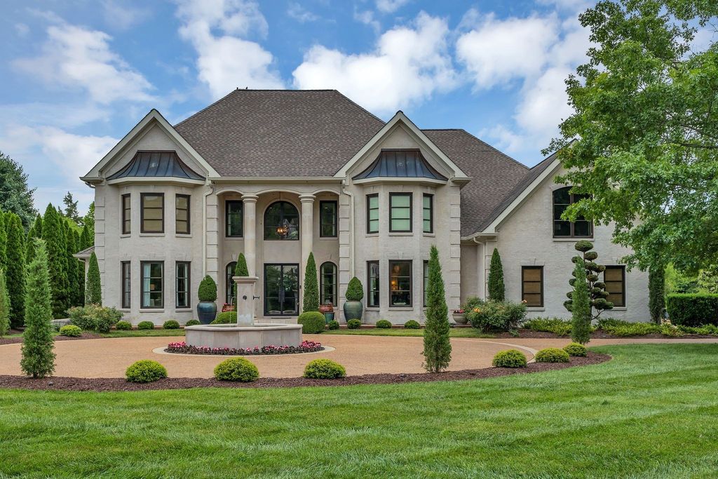 238 Pelham Dr, Brentwood