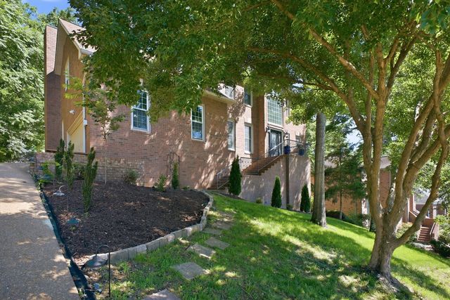 128 Spy Glass Way, Hendersonville