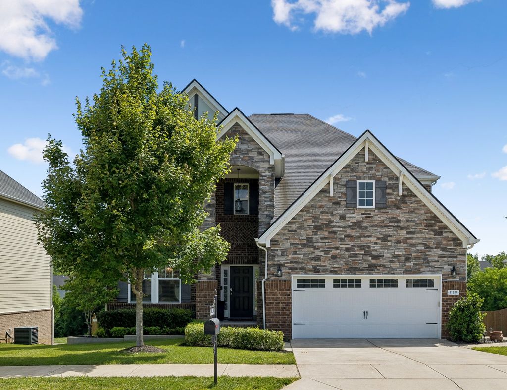 719 Tennypark Ln, Mount Juliet