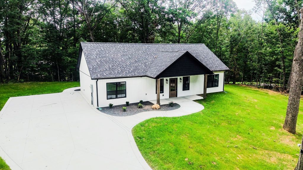 352 Pulley St, Erin