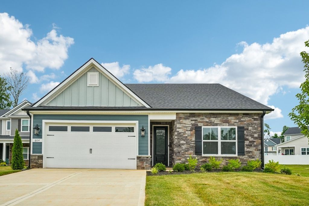 604 Silver Trace, White House