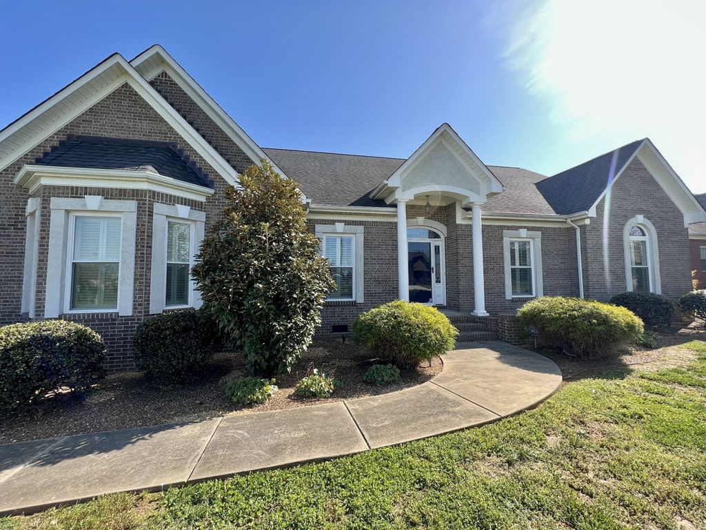 724 Toben Ter N, Lawrenceburg