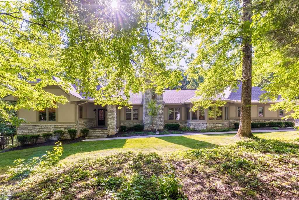 1003 Champion Hills Dr, Kingston Springs