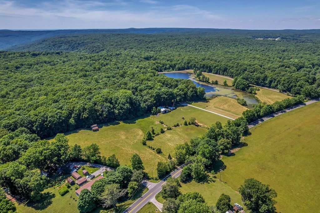 18753 S Pittsburg Mountain Rd, Sewanee