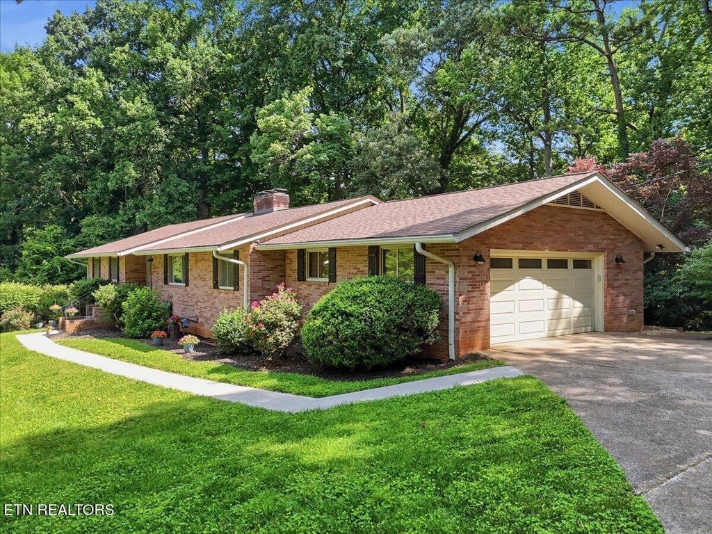 3304 Sw Timberlake Drive, Knoxville