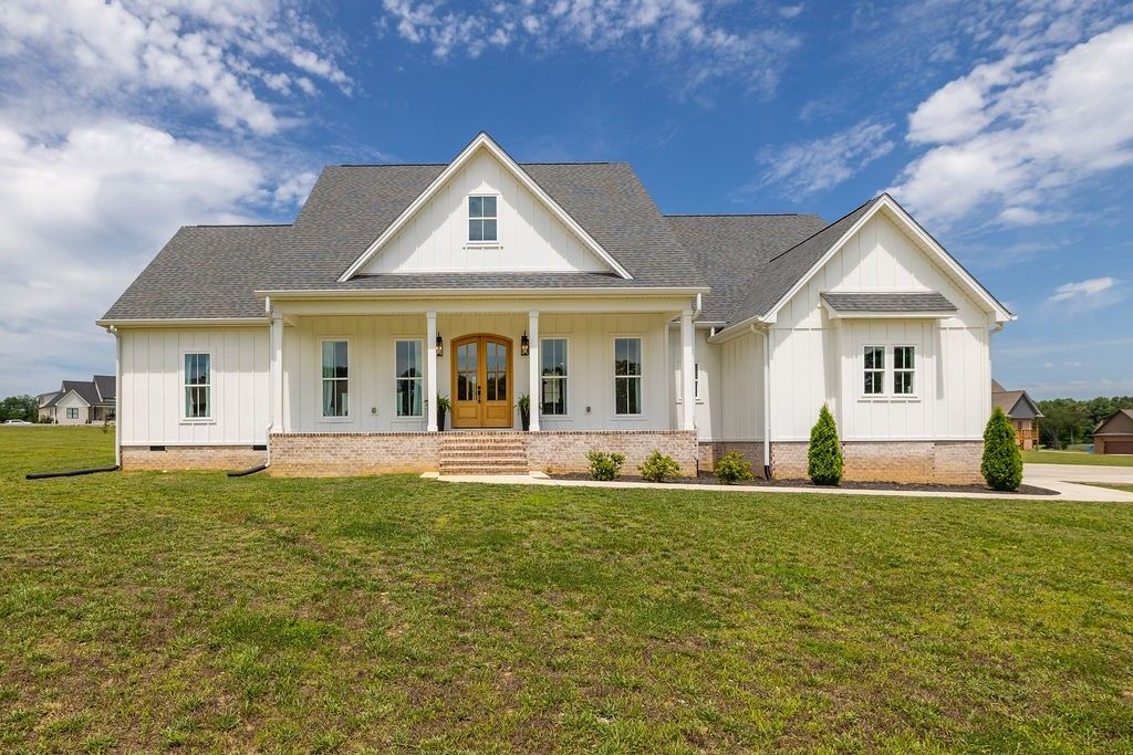 134 Hurst Dr, Leoma