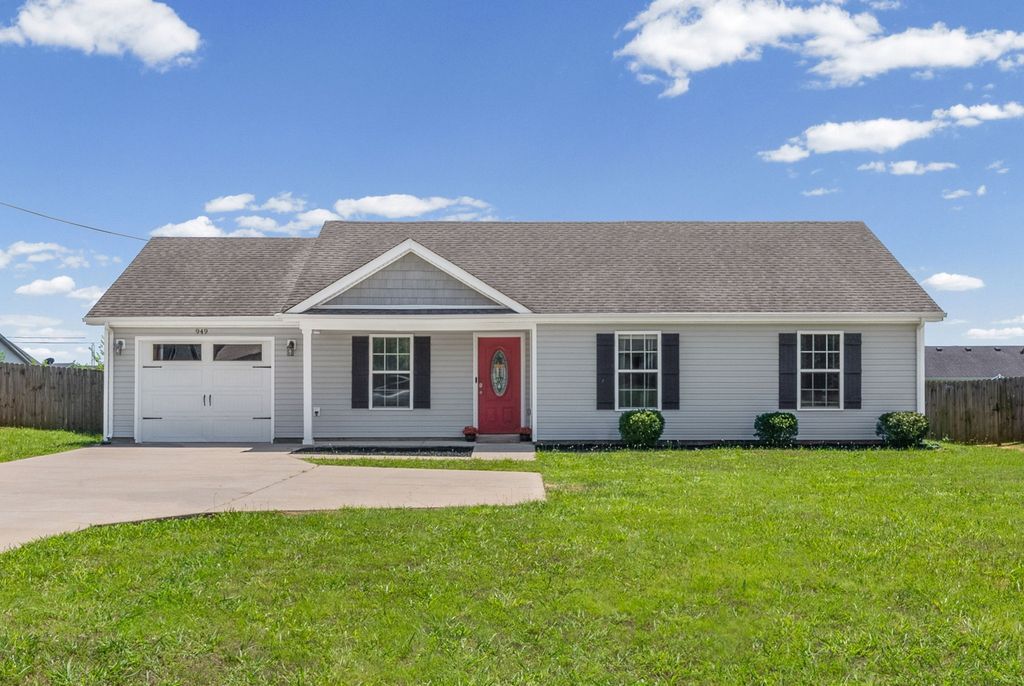 949 Hugh Hunter Rd, Oak Grove