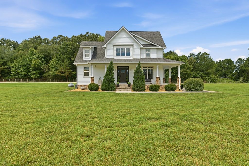 354 Garner Rd, Decherd