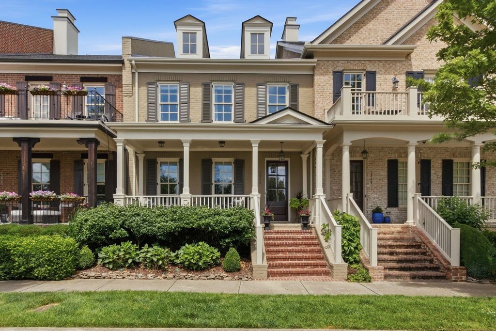 1351 Eliot Rd, Franklin