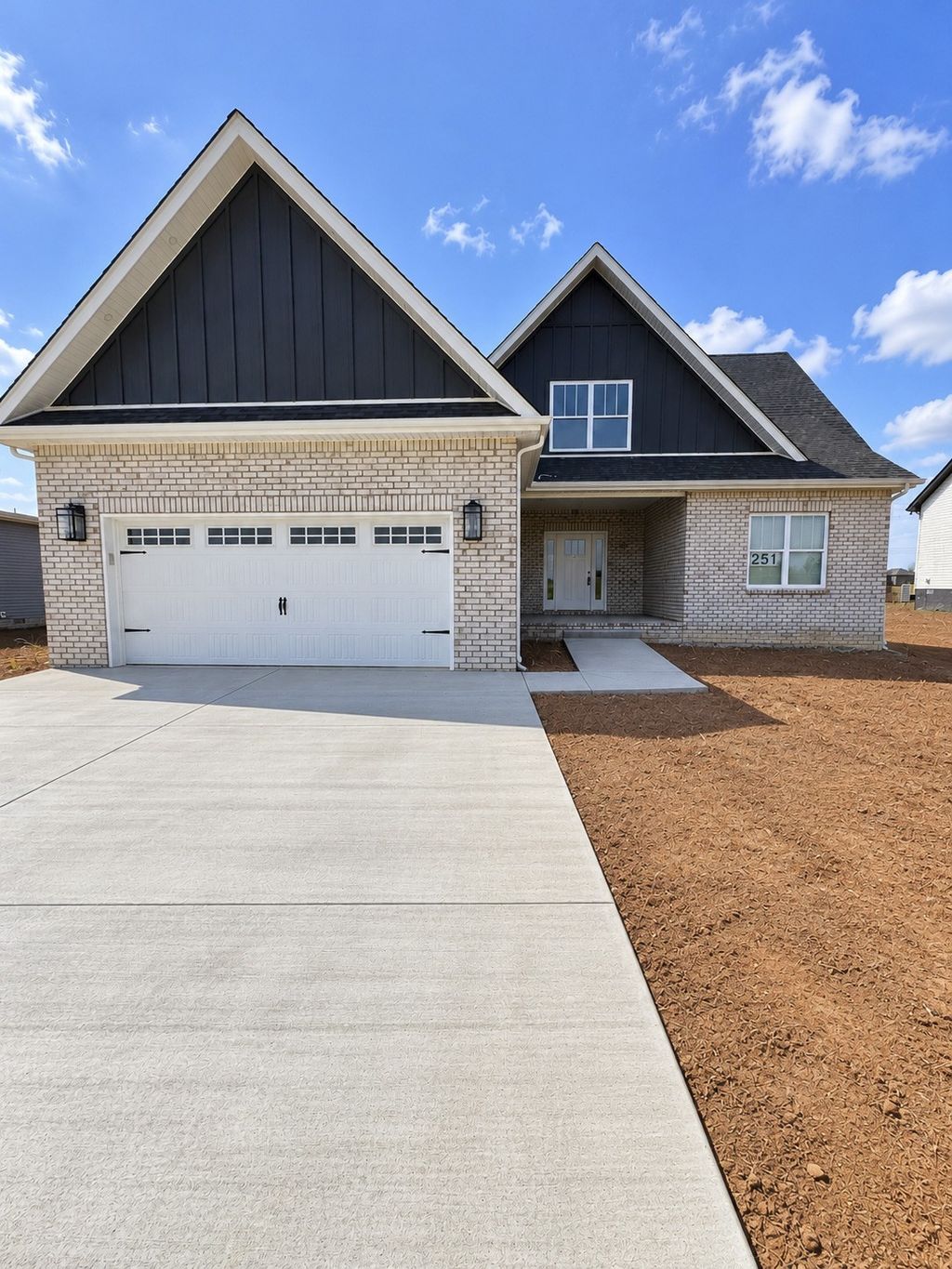 230 Low Plains Ln, Clarksville