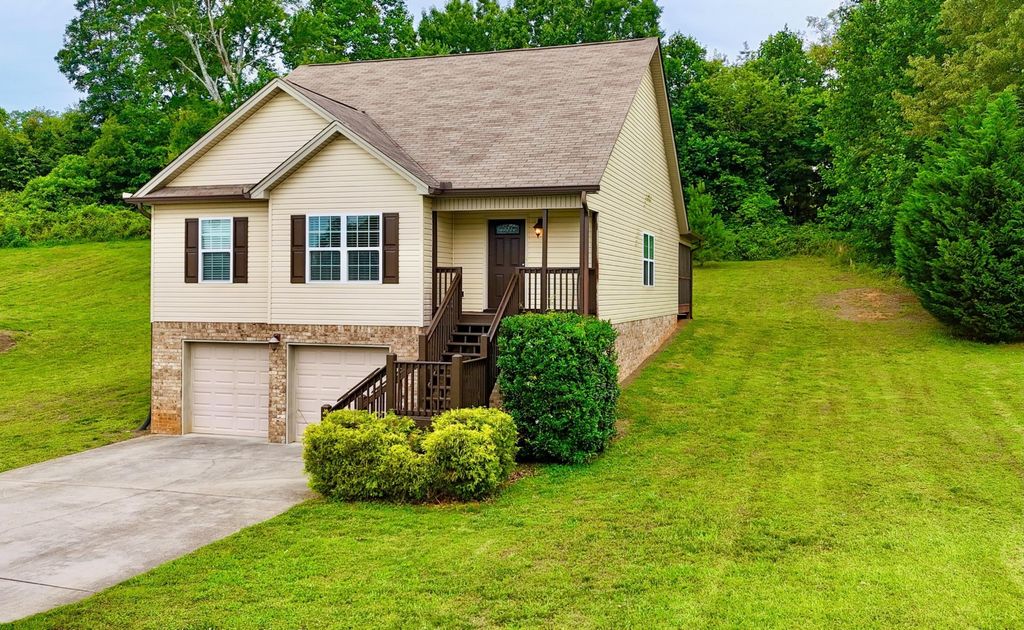 123 Home Place Court Se, Cleveland