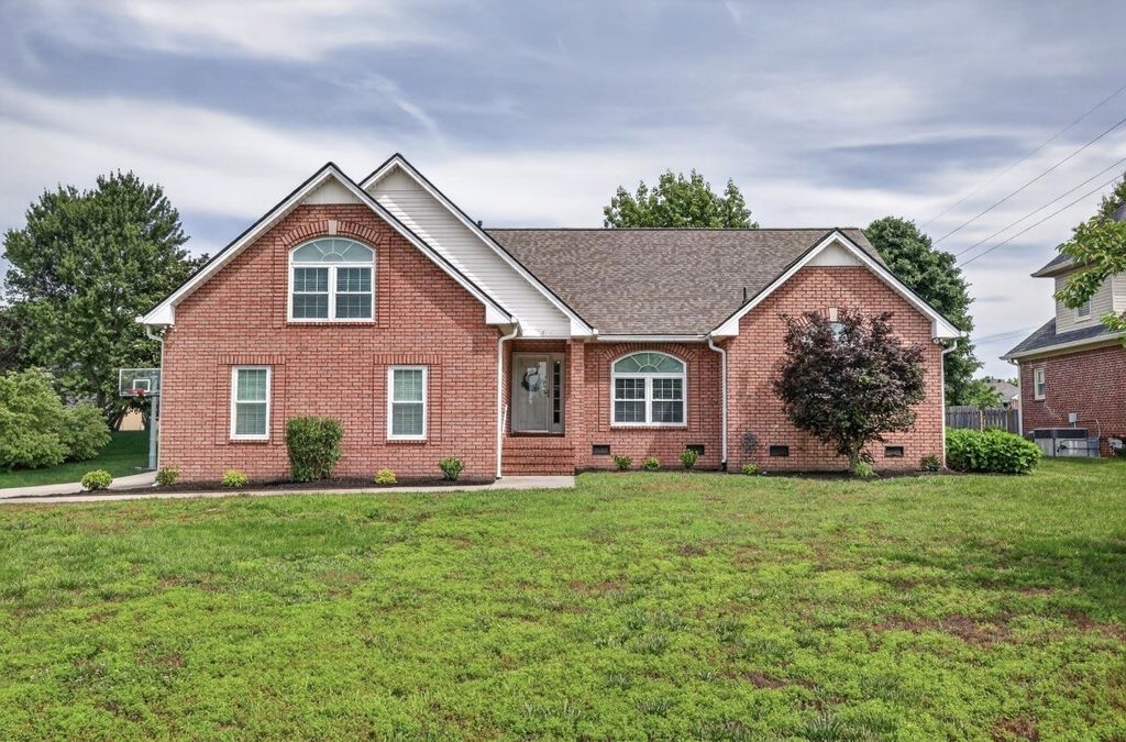 518 Redstone Dr, Gallatin