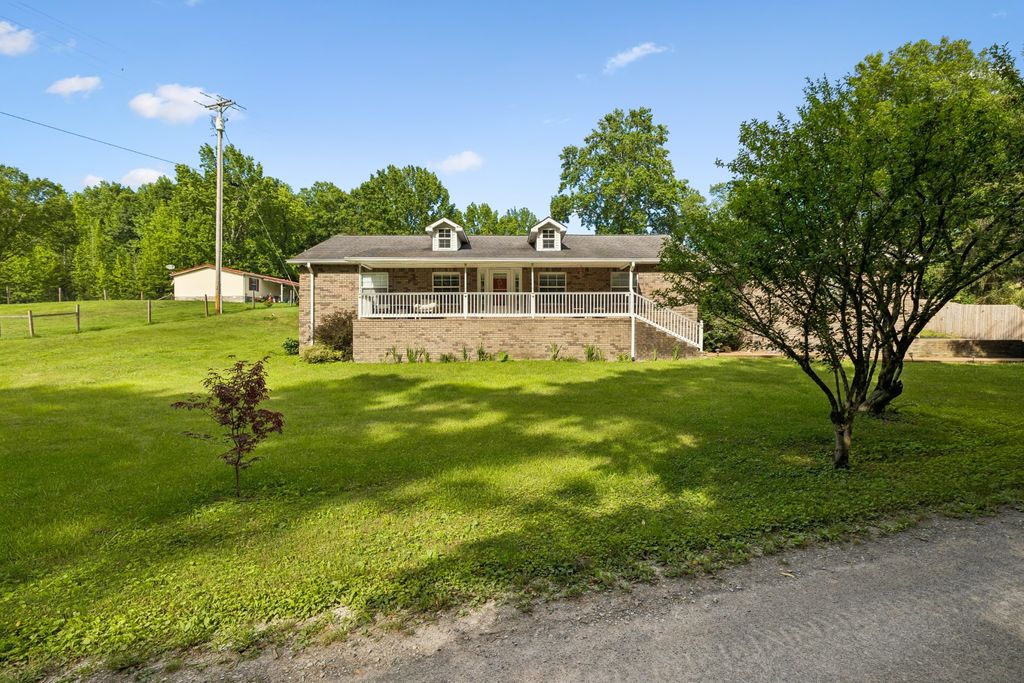 698 Tooley Branch Rd, Westmoreland