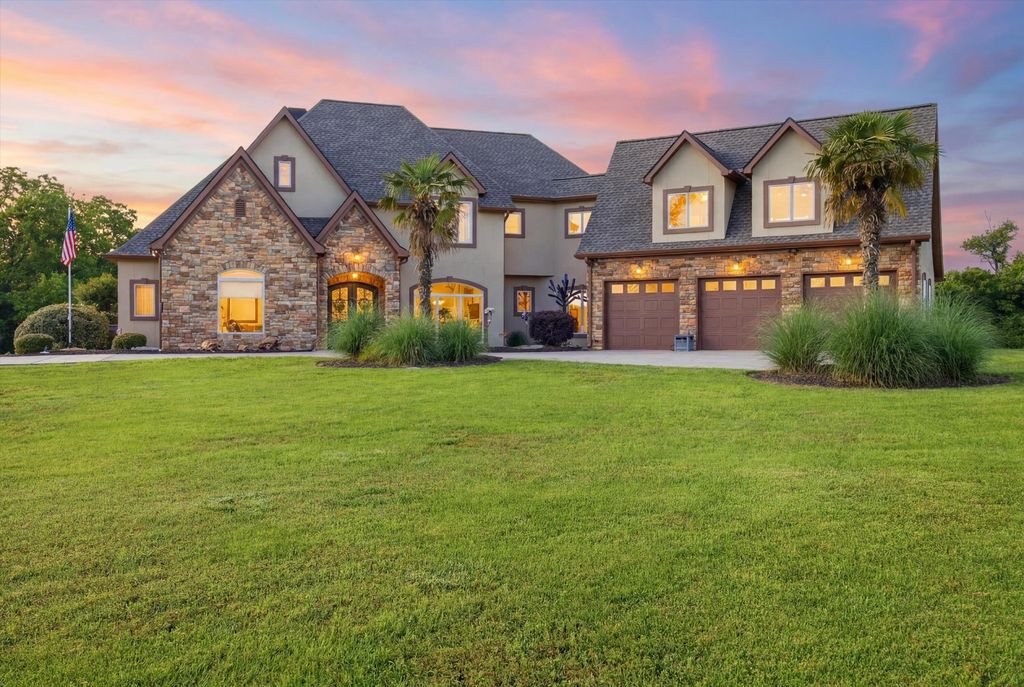 222 Cross Creek Drive, Ringgold