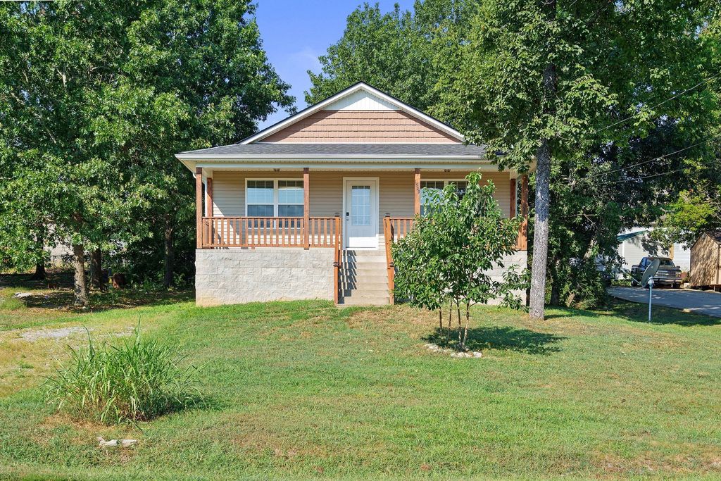 1529 Joanne Cir, Lewisburg