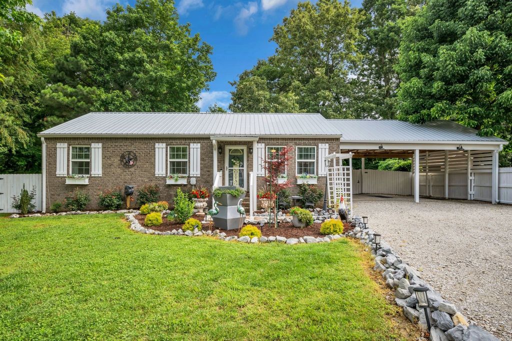 173 Ravenwood Cir, Dickson