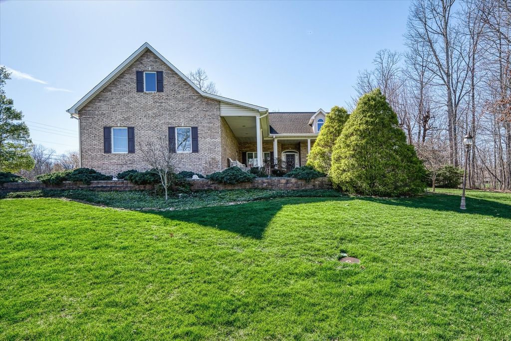 141 Mountain View Dr, Crossville