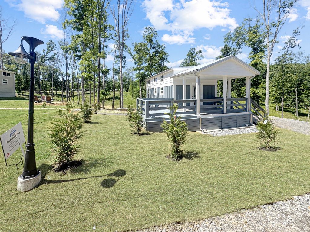 123 Pine Grove Ln, Dover