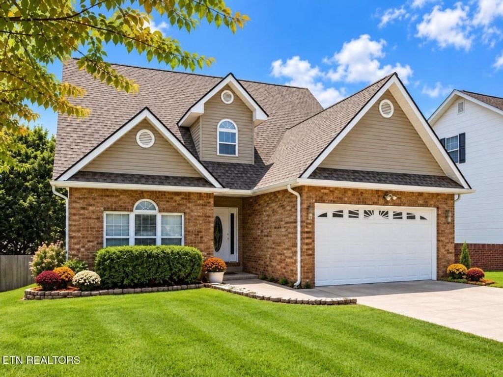242 Fyke Drive, Athens
