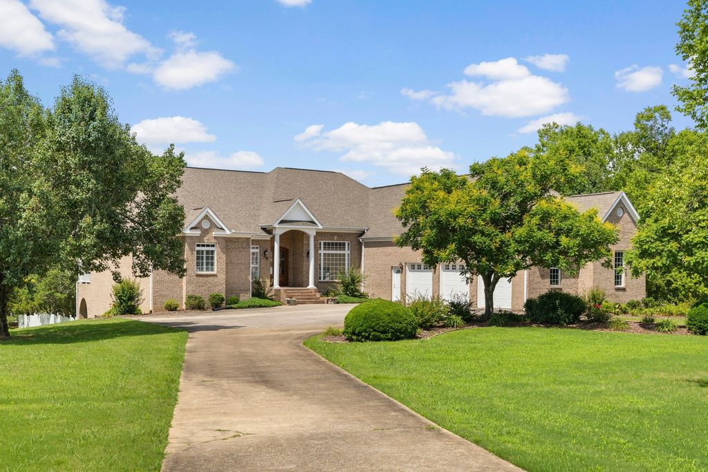 101 E Meadow Hill Dr, Florence