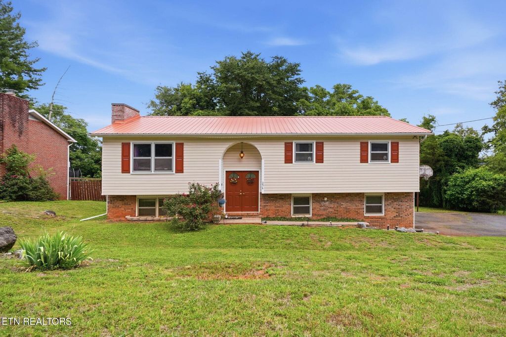 236 Royal Drive, Kingsport
