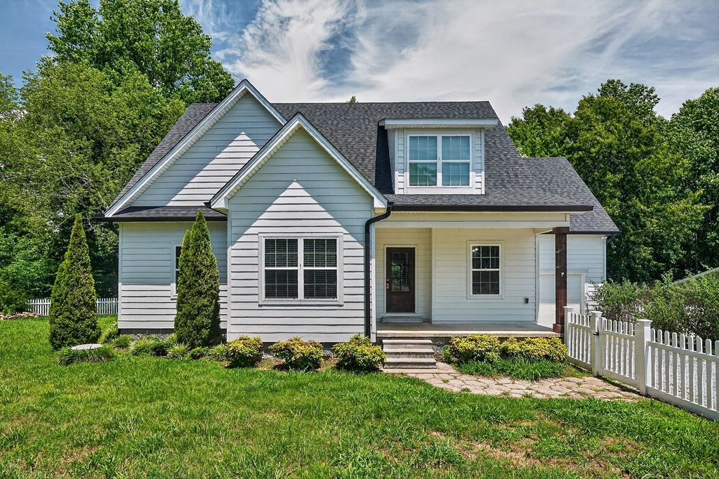 105 Shiloh Ln, Smithville
