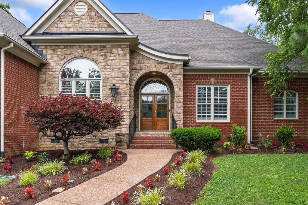 804 Highgrove Cir, Franklin