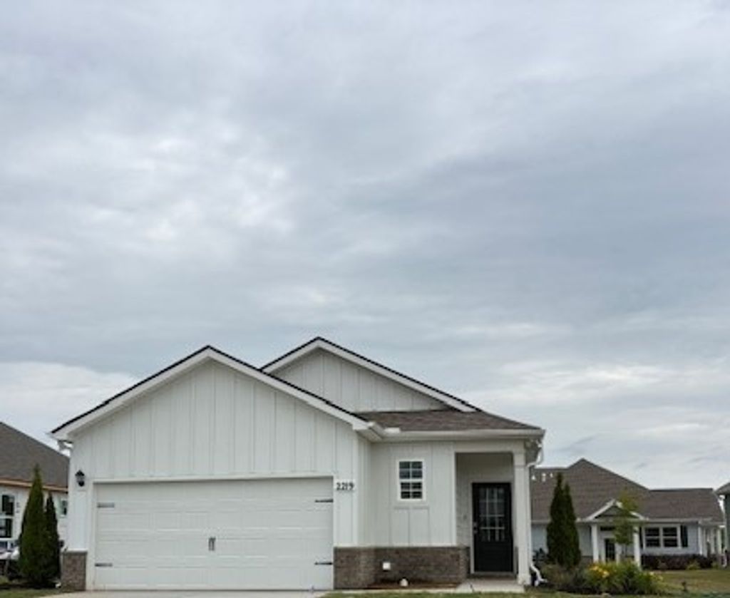 2219 Quinn, White House