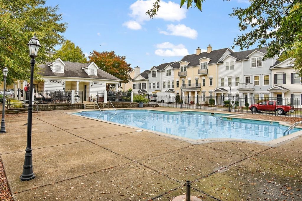 4316 Summercrest Blvd 502, Antioch