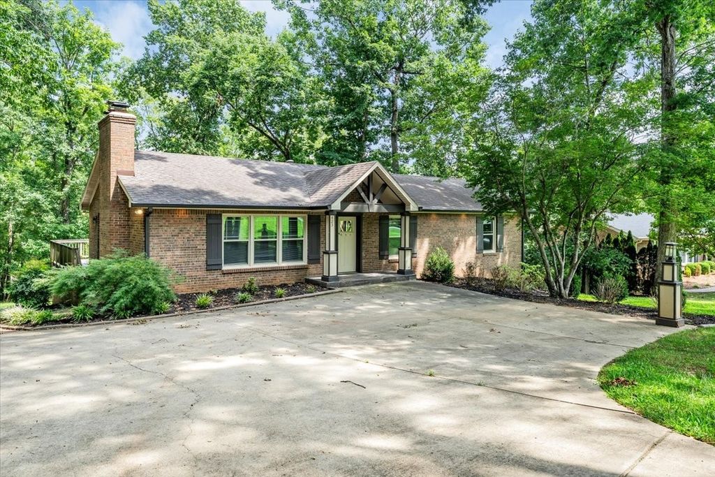 423 Rivermont Dr, Clarksville