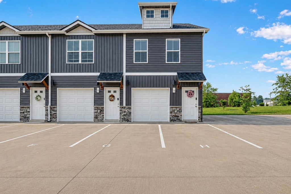 216 Drayton Drive H, Clarksville