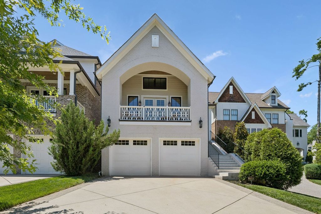 3815a Woodmont Ln, Nashville