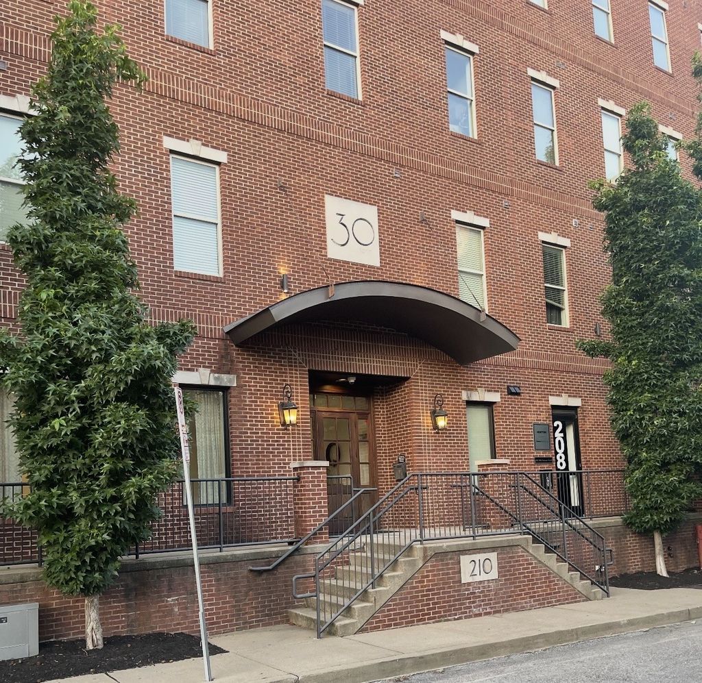 210 30th Ave N 201, Nashville