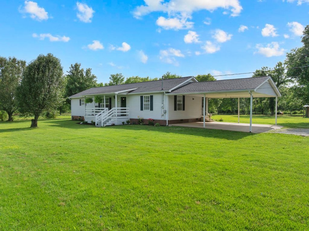 1936 Word Rd, Lewisburg